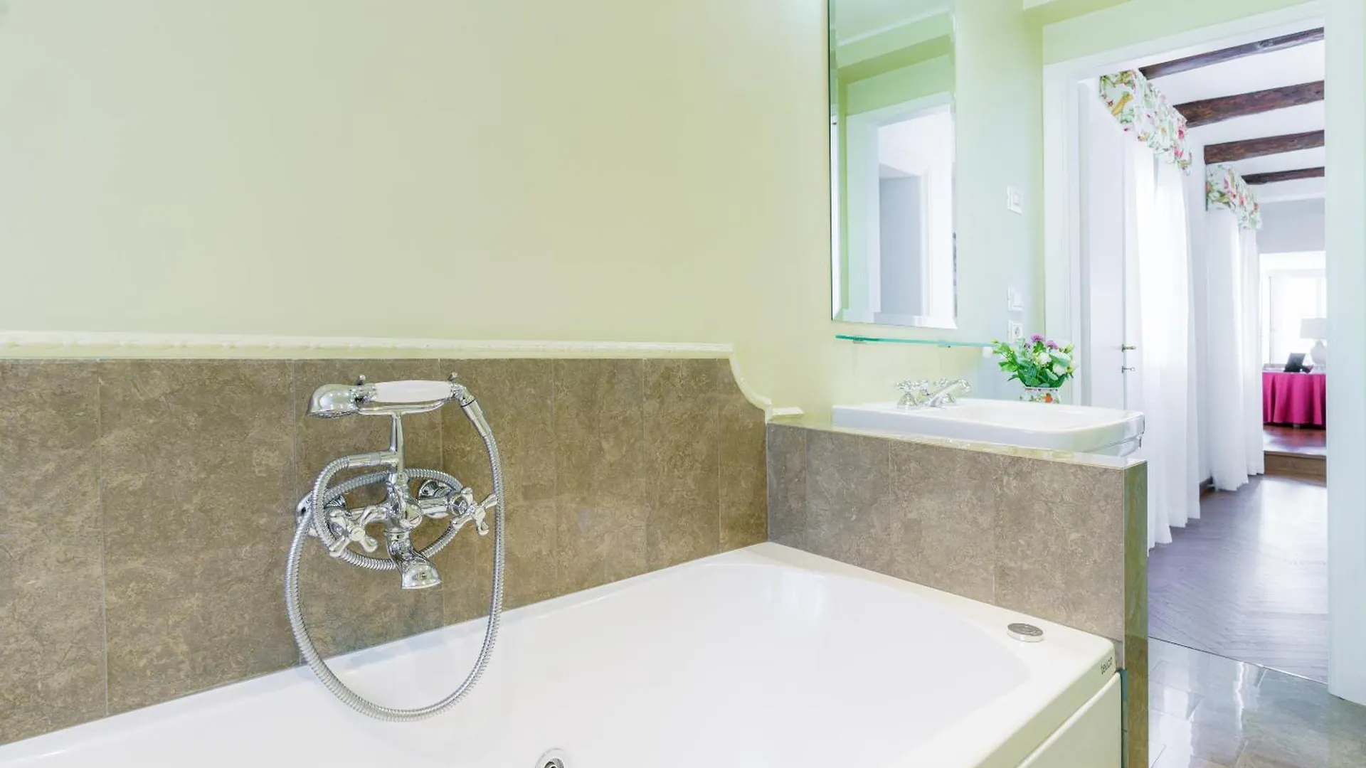 Apartment Due Leoni Terrace In St Mark'S Square Venice Italy